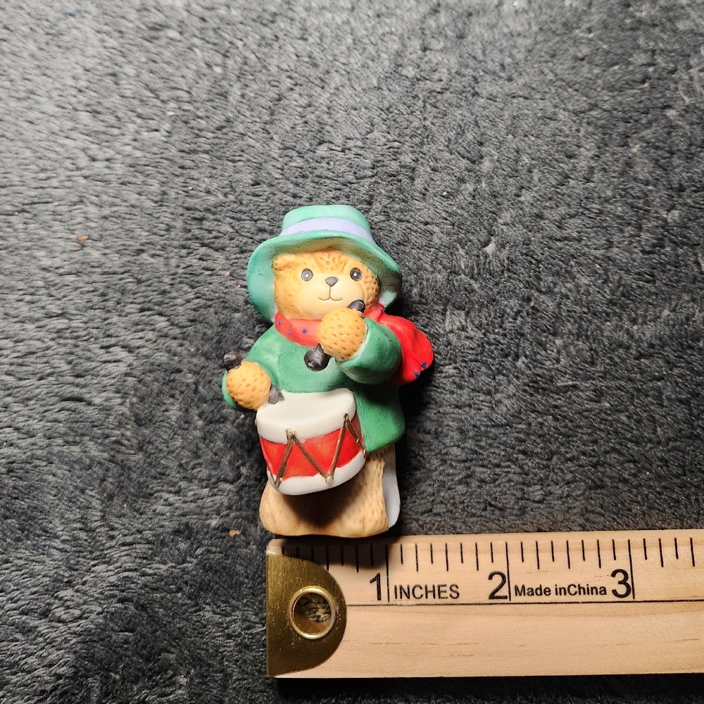 Lucy & Me "Little Drummer Boy" Nativity Bear figurine Flawed Lucy Rigg 1987